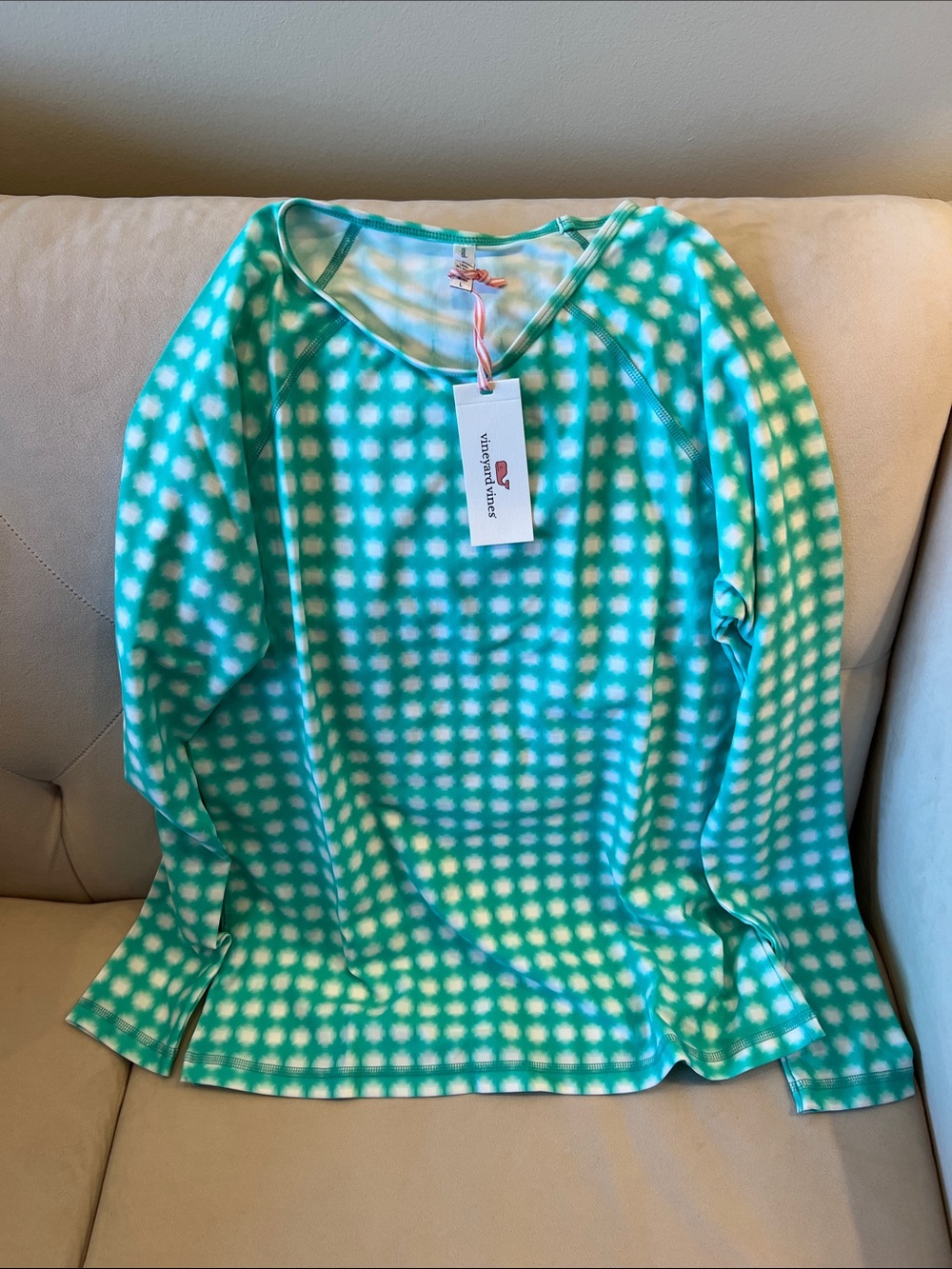 NWT Vineyard Vines Green and White Grid-Print Long Sleeve Swim-shirt/ Rash Guard